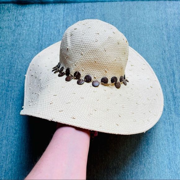 VNTG Soft Straw Sun Hat, Wide Brimmed, Nice Details So Cute! — SZ OS (runs‎ SM) - Picture 3 of 11